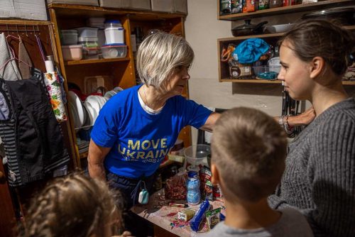 Ukraina, September 2022 Stryi in the Lviv region, PATRICIA (TUSCIA) SHMORHUN HAWRYLYSHYN from Move Ukraine Organization holding a refugee.  find protection for several refugees from the east of the country where war with Russia is raging.