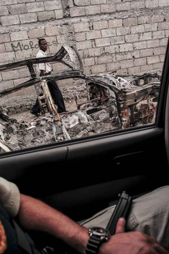 Reportaje realizado entre julio 2004 y enero 2005
Patrullando con policias internacionales bajo el control de U.N