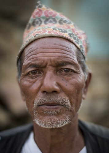 Nepal, 15 may 2015.Habitantes del pueblo de Dharmasthali intentan volver a la normalidad.