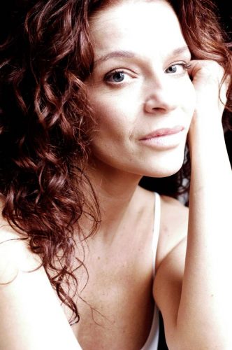 Magdalena Max-Neef, Chielan actriz