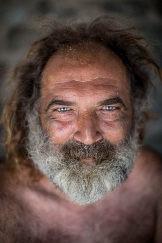Battista Mannone (52). The son of a seaman, he has been a fisherman since childhood. He then became an expert commercial diver and left Pantelleria. At 50, his love for the sea brought him back to Pantelleria and he started a business as an artisanal fisherman.