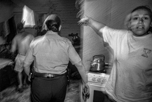 Santiago de Chile,  2003-2006: during a persecution three thieves are hidden inside an house